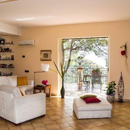 Casa Vacanze Gallodoro Letojanni Extérieur photo
